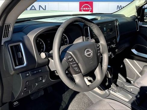 New 2025 Nissan Frontier SV w/ SV Convenience Package RWD image 5