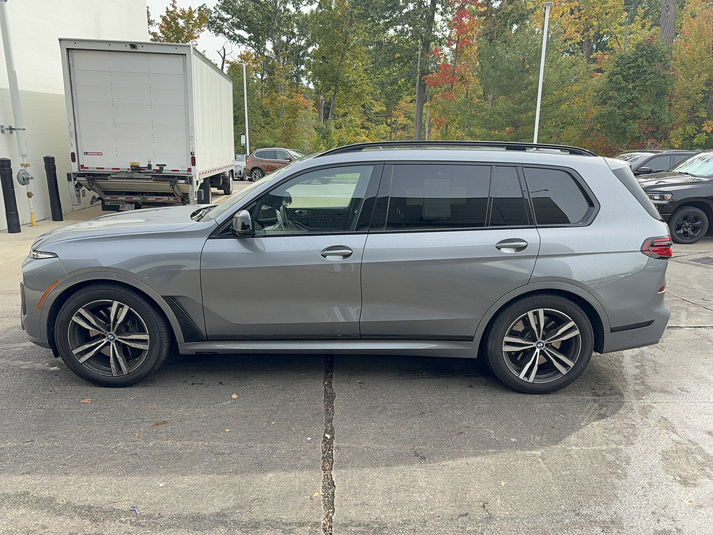 Used 2024 BMW X7 M60i w/ Climate Comfort Package AWD/4WD image 2
