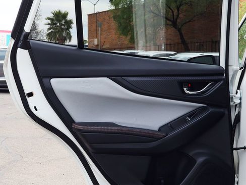 Used 2020 Subaru Crosstrek 2.0i Limited w/ Moonroof Package w/Navigation image 32