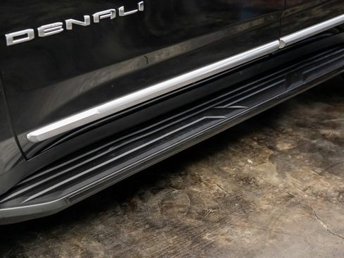 Used 2025 GMC Yukon Denali image 14