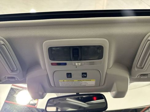 Used 2016 Subaru Forester 2.5i Limited image 9