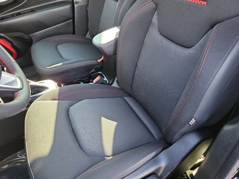 Certified 2023 Jeep Renegade Trailhawk image 18