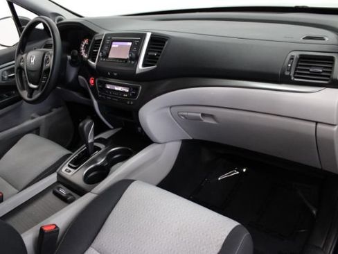 Used 2017 Honda Ridgeline RTS image 31