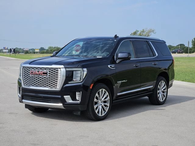 Used 2023 GMC Yukon Denali AWD/4WD image 3