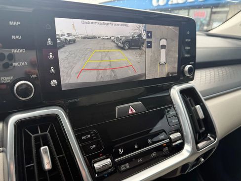 Used 2023 Kia Sorento SX Prestige image 16