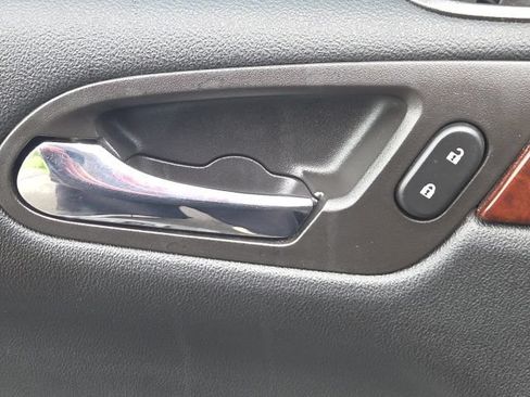 Used 2009 Chevrolet Impala LT FWD image 18