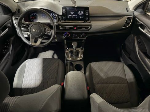 Used 2023 Kia Seltos LX AWD/4WD image 8