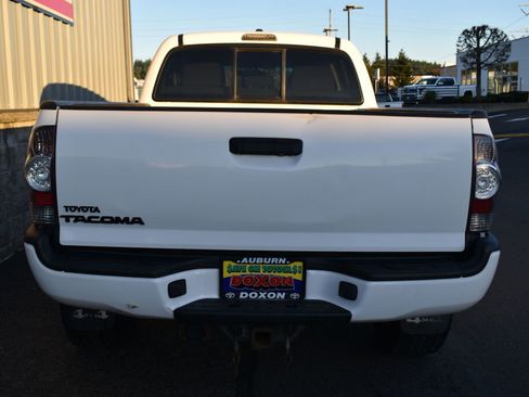 Used 2011 Toyota Tacoma 4x4 Double Cab image 6