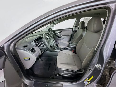 Used 2016 Hyundai Elantra SE w/ Option Group 02 image 13