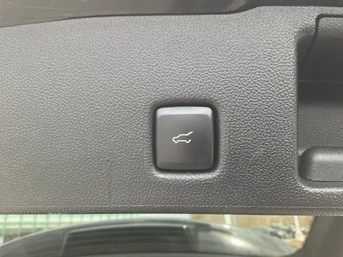 Used 2022 Ford Escape SE w/ Convenience Package image 10