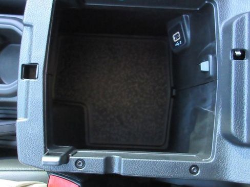 Used 2025 Jeep Wrangler Sport S image 29