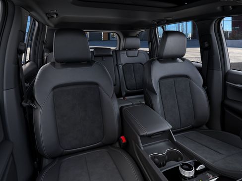 New 2026 Jeep Grand Cherokee Altitude AWD/4WD image 16