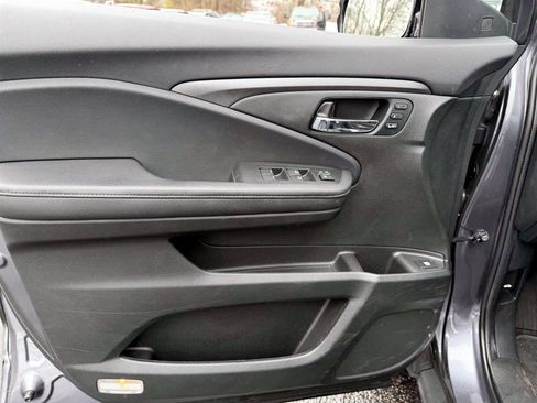 Used 2023 Honda Ridgeline RTL-E image 14