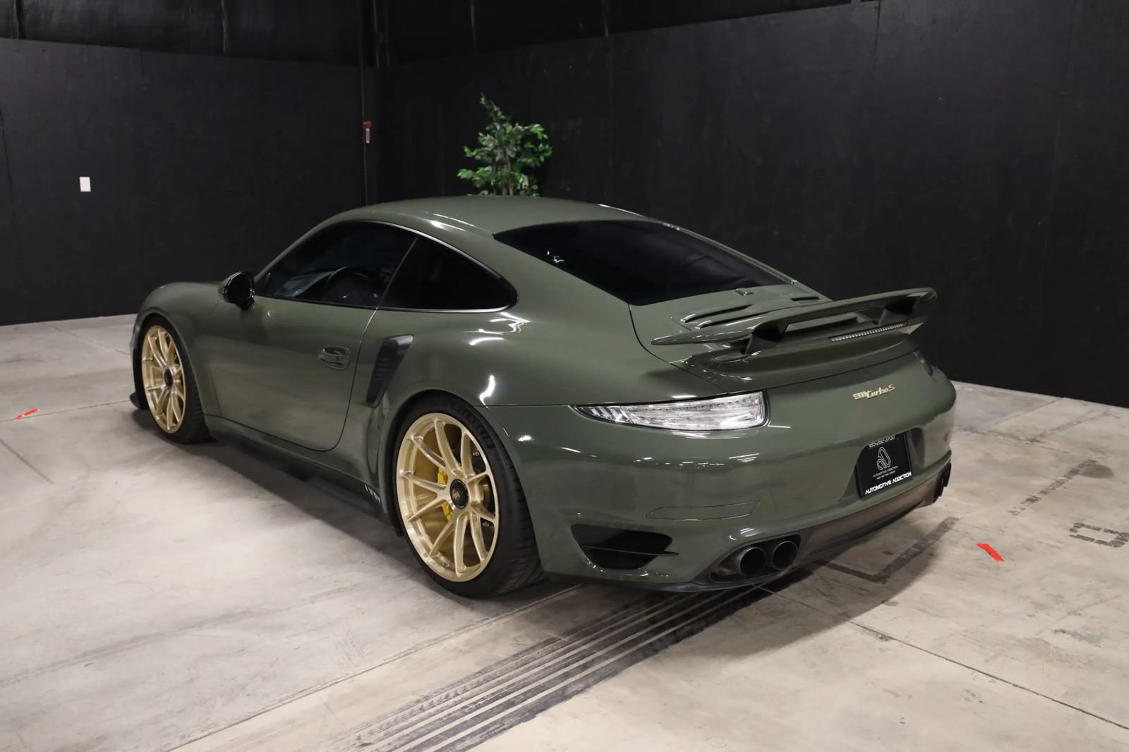 Used 2014 Porsche 911 Turbo S AWD/4WD image 14