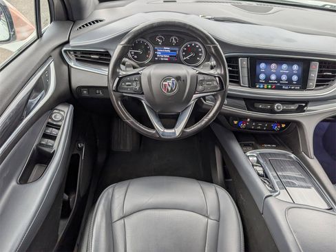 Used 2023 Buick Enclave Essence image 18