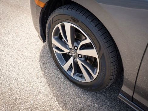 Used 2023 Honda Odyssey Touring image 14