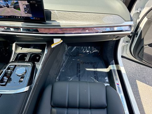 New 2026 BMW 760i xDrive w/ Executive Package AWD/4WD image 18