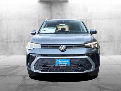 New 2025 Volkswagen Taos SE image 4