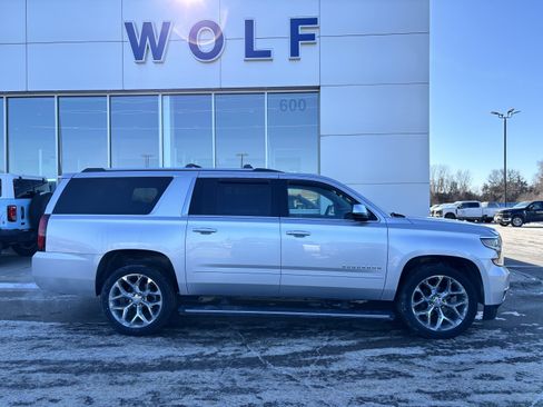 Used 2019 Chevrolet Suburban Premier image 5