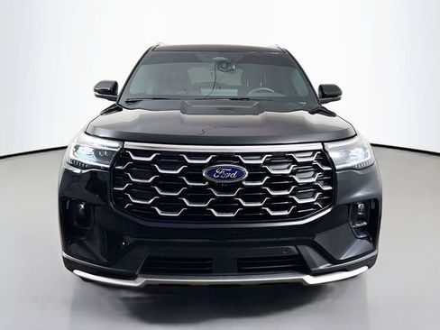 Used 2025 Ford Explorer Platinum w/ Ultimate Package image 2