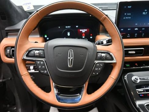 Certified 2022 Lincoln Nautilus Black Label AWD/4WD image 16