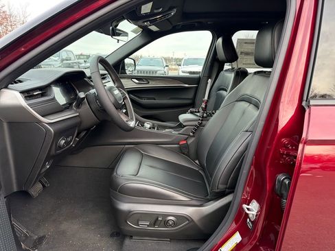 New 2025 Jeep Grand Cherokee Limited w/ MOPAR Finishing Package image 10