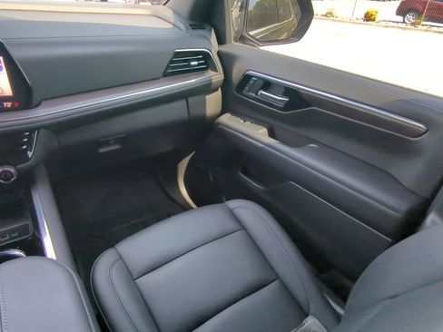 Used 2025 Chevrolet Tahoe LT w/ Comfort Package image 15