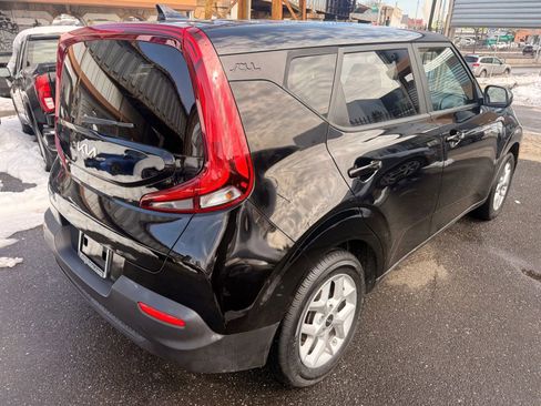 Used 2022 Kia Soul LX w/ Technology Package image 5