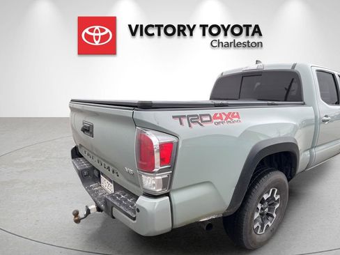 Used 2022 Toyota Tacoma TRD Off-Road w/ Technology Package image 3