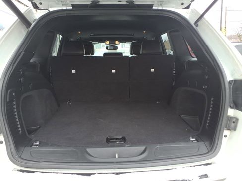 Used 2020 Jeep Grand Cherokee Limited image 17