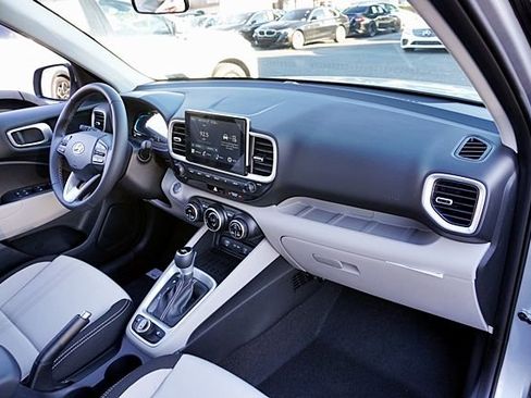 New 2026 Hyundai Venue SEL FWD image 11