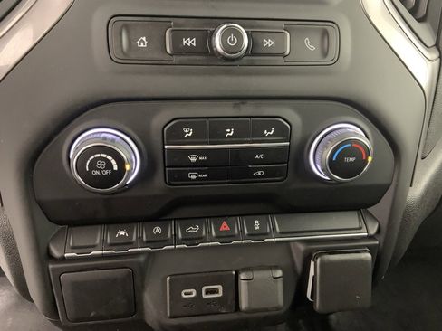 Used 2022 Chevrolet Silverado 1500 Custom image 23