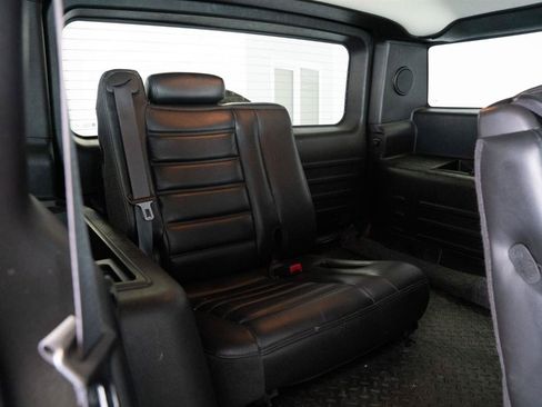Used 2005 HUMMER H2 w/ Preferred Equipment Group AWD/4WD image 13
