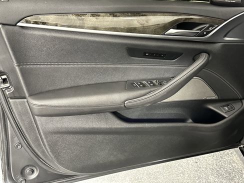 Used 2022 BMW 540i w/ Premium Package image 33