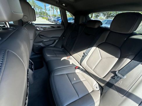 Used 2026 Porsche Macan AWD/4WD image 37