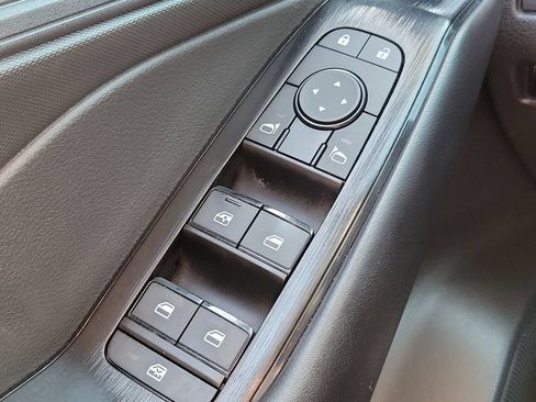 Certified 2024 Nissan Rogue S FWD image 22