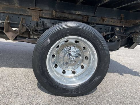 Used 2022 RAM 5500 Tradesman w/ Chrome Appearance Group AWD/4WD image 10