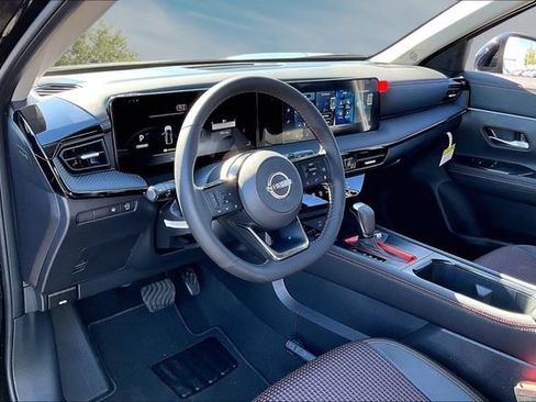 New 2027 Nissan Kicks SR FWD image 7