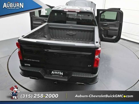 Used 2021 Chevrolet Silverado 1500 LT Trail Boss w/ Convenience Package II image 29