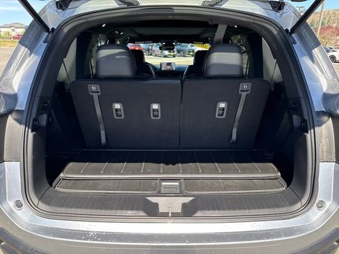 Used 2025 Honda Pilot TrailSport image 14
