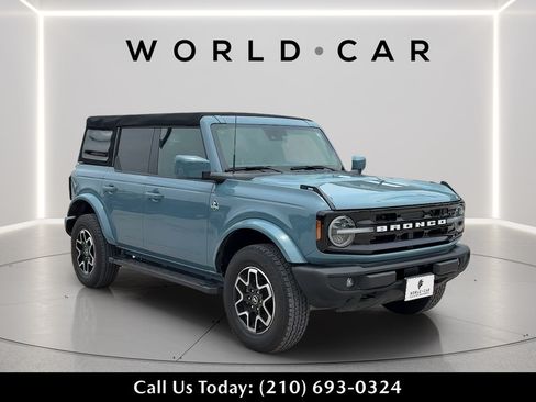 Used 2022 Ford Bronco Outer Banks AWD/4WD image 1