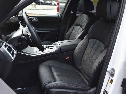 Used 2026 BMW X5 xDrive40i image 11