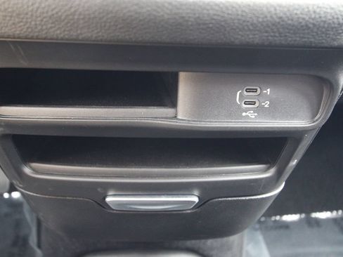 Used 2026 Chrysler Pacifica Select AWD/4WD image 27