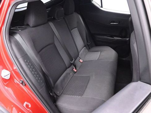 Used 2020 Toyota C-HR LE FWD image 18