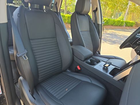 Certified 2025 Land Rover Discovery Sport S AWD/4WD image 10