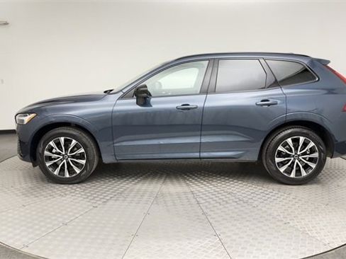 Certified 2025 Volvo XC60 B5 Plus image 5