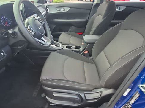 Used 2023 Kia Forte LXS w/ LXS Technology Package FWD image 16