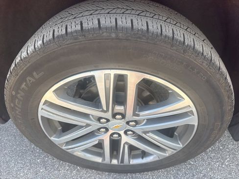 Used 2023 Chevrolet Traverse High Country image 9