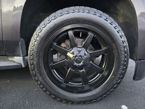 Used 2015 Chevrolet Tahoe LT image 9