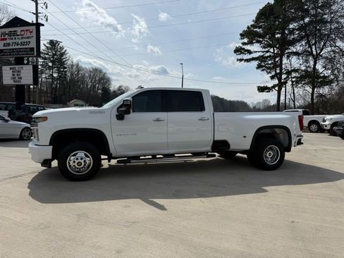 Used 2023 Chevrolet Silverado 3500 High Country image 8